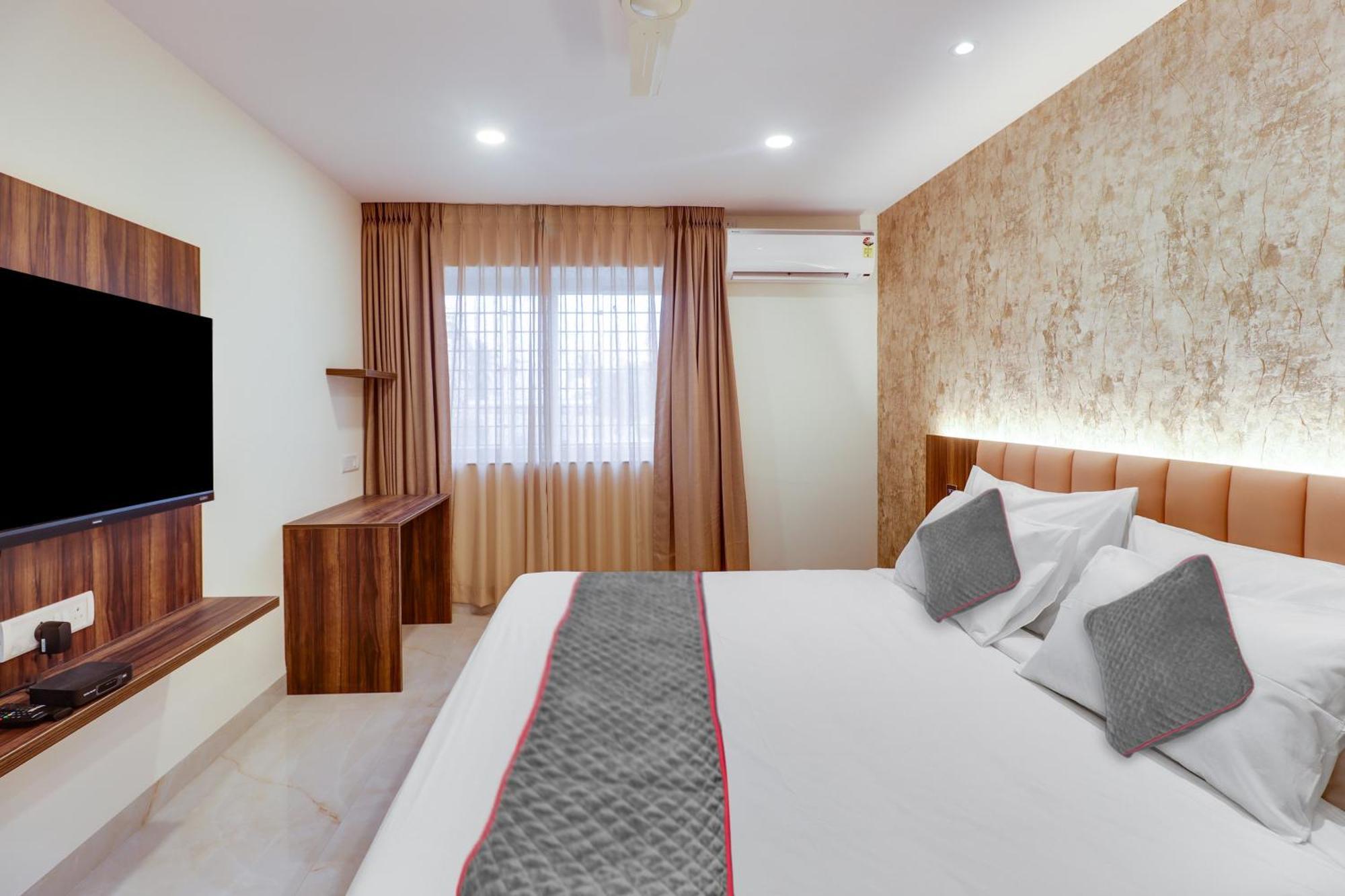 Super Collection O Manu Hotel Bangalore Ngoại thất bức ảnh