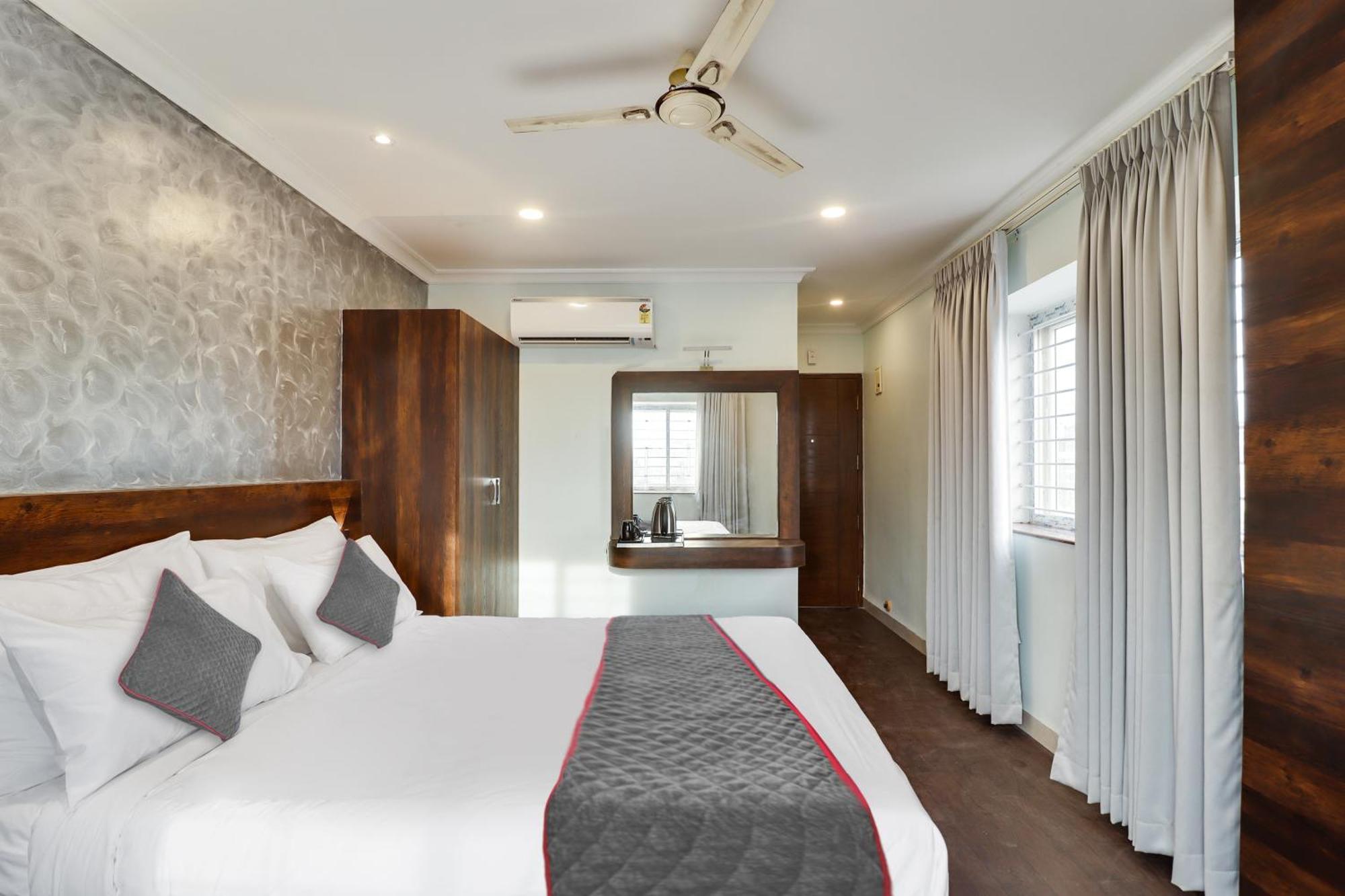 Super Collection O Manu Hotel Bangalore Ngoại thất bức ảnh